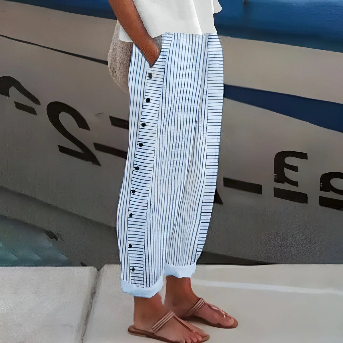 Women's Striped Wide-Leg Cropped Trousers - Blue