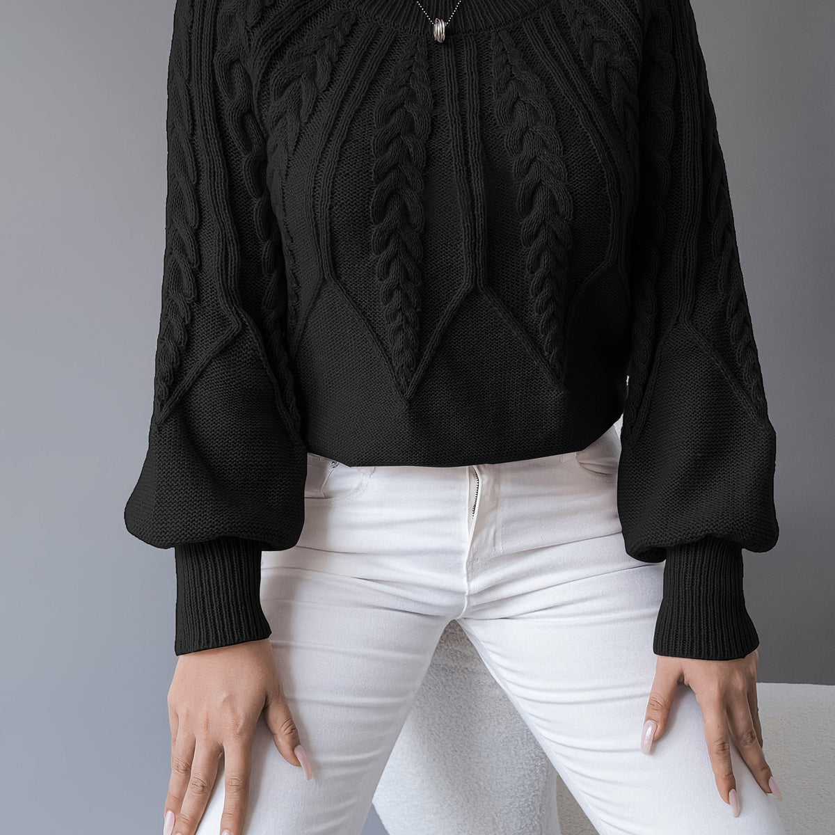 Women's Cropped Cable-Knit Wool Jumper - Black
