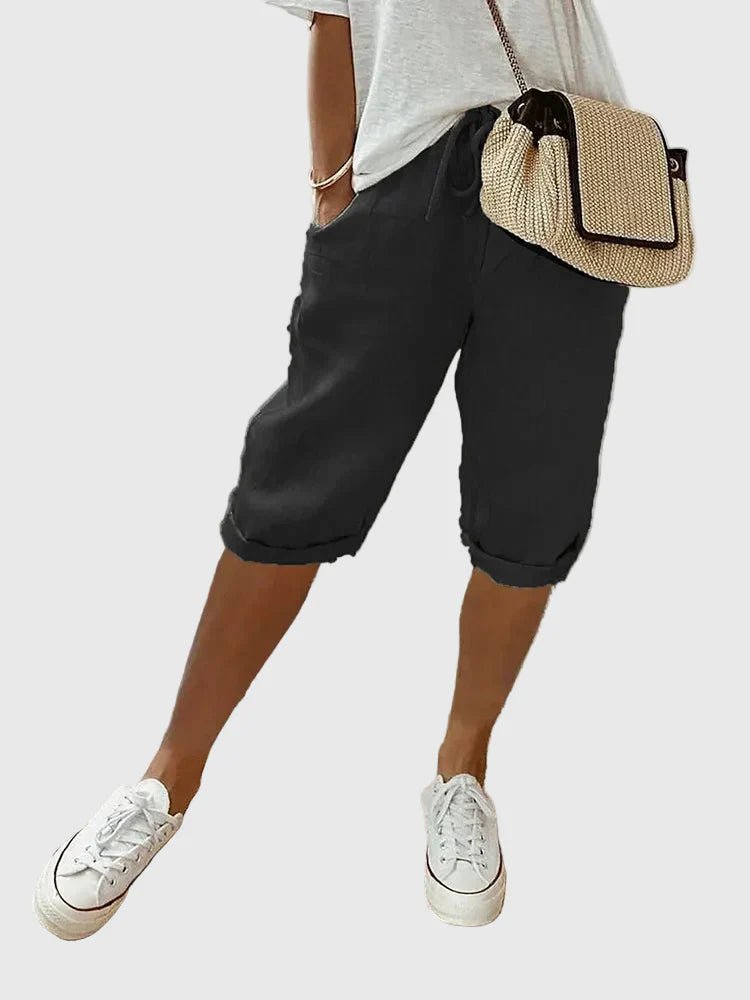 Women's Cropped Capri Trousers - Black
