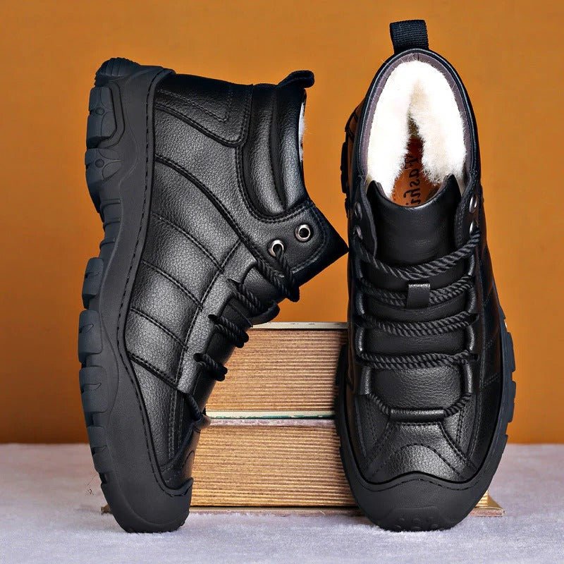 Men's Fur-Lined Leather Hiking Boots - Black