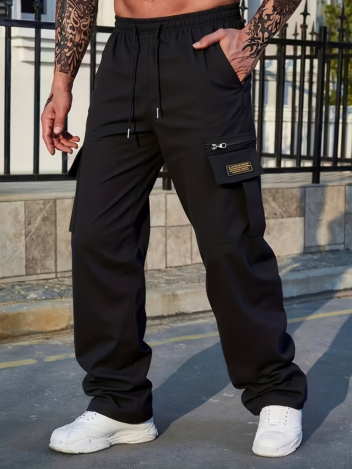 Men's Straight-Fit Cargo Trousers - Ink Black