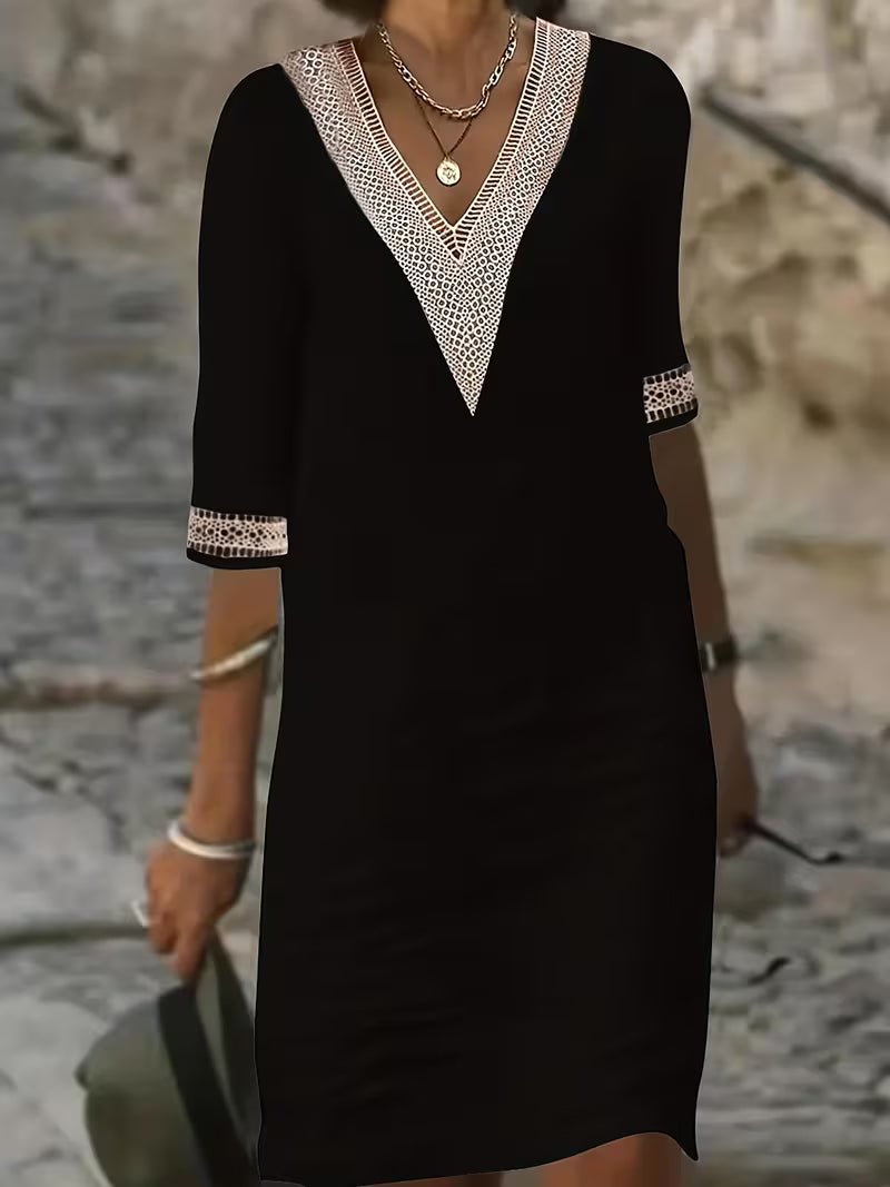 Women's Black Vacation V-Neck Shift Dress - Black