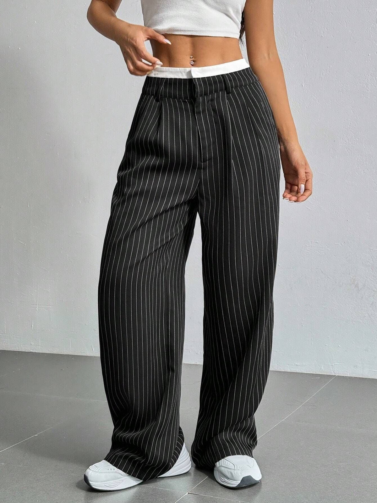 Women's High-Waisted Wide-Leg Pinstripe Trousers - Black
